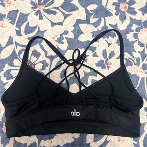 ALO Yoga Elegant Black Crisscross Sports Bra